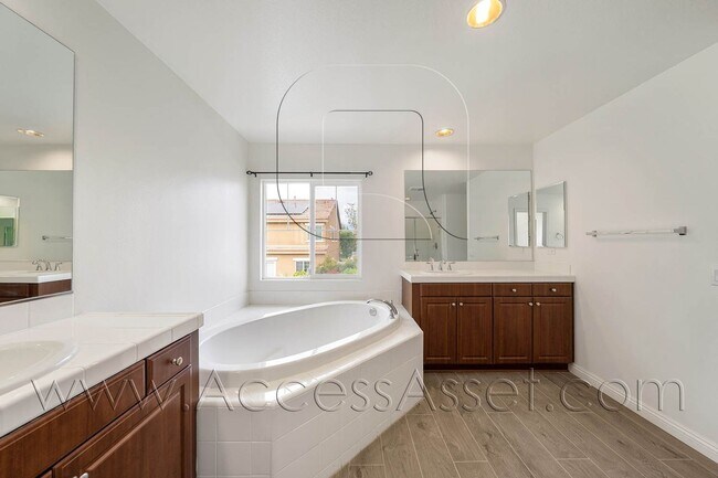 Building Photo - 8036 Englesma St