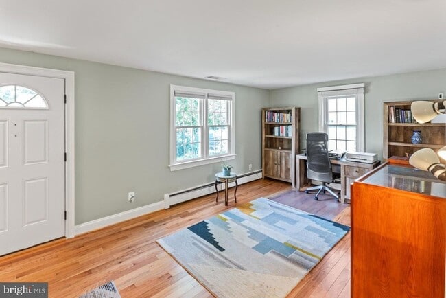Building Photo - 7312 Poplar Ct