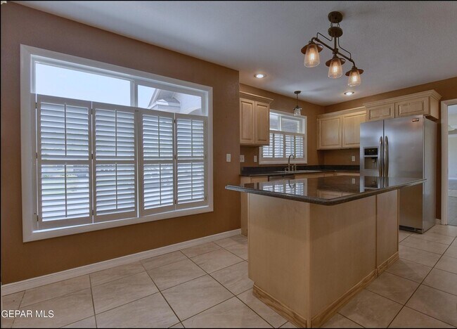 Building Photo - 424 Stonebluff Rd