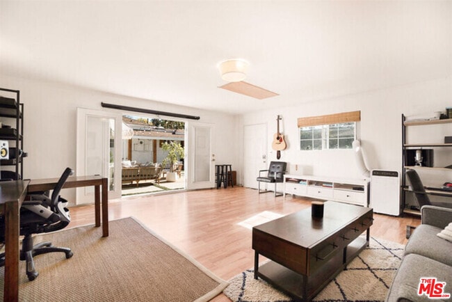 Building Photo - 4607 Willowcrest Ave