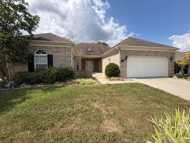 Primary Photo - 520 Wellington Way