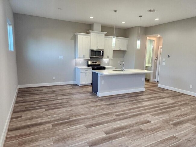 Building Photo - 3206 Bostic St