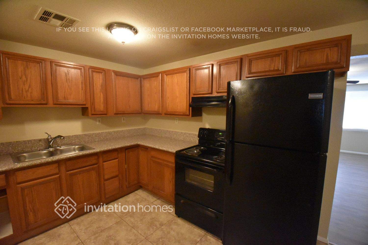 Building Photo - 7331 W Sells Dr