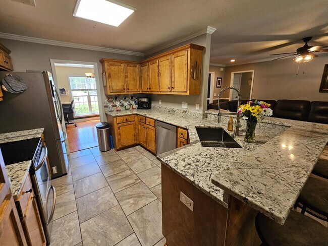 Building Photo - 230 Sorrel Tree Ln