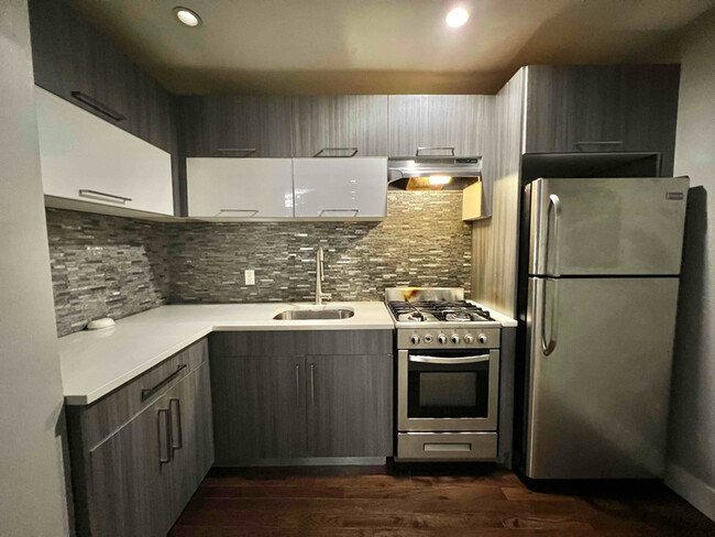 Building Photo - 2714 Avenue D