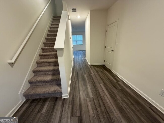 Building Photo - 35300 Condor Ct