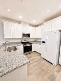 Building Photo - North Natomas - Spacious living - Won't last.  Must see.