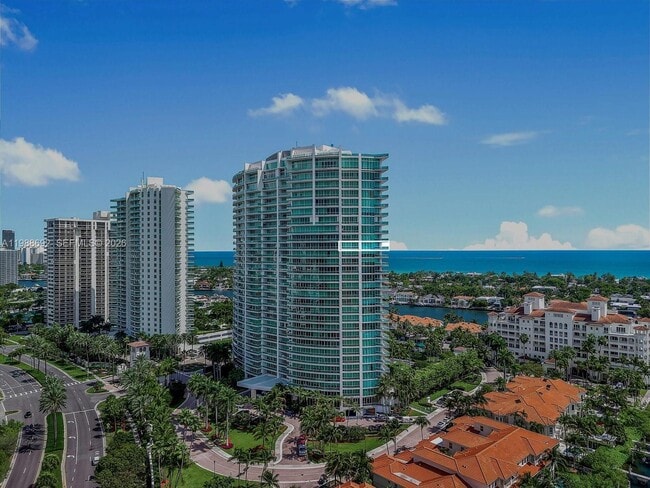 Building Photo - 19955 NE 38th Ct