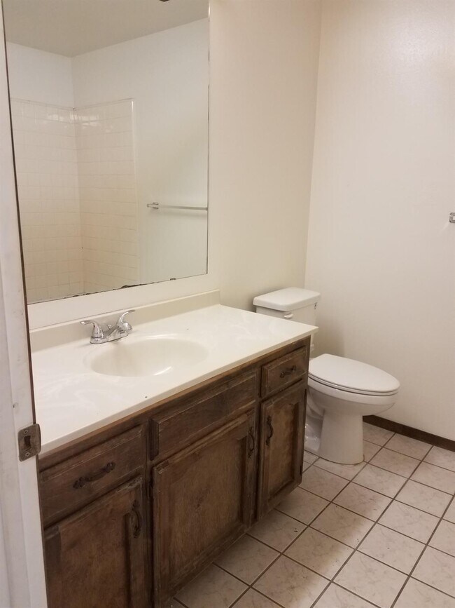 Building Photo - 1463 E Millard Way
