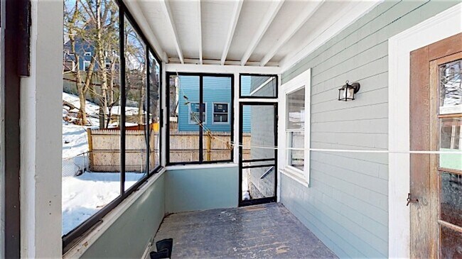 Building Photo - 9/1 No Fee! Renovated Philly style 3BR near Porter & Davis!
