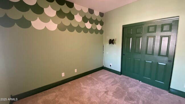 Building Photo - 39519 N White Tail Ln