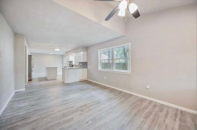 Building Photo - 17843 S Cypress Villas Dr