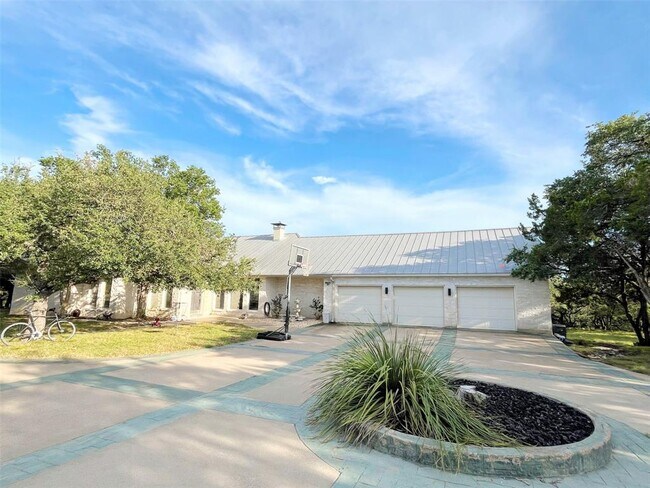Building Photo - 1015 Westland Ridge Rd
