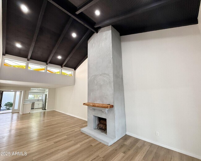 Building Photo - 6533 N Maryland Cir