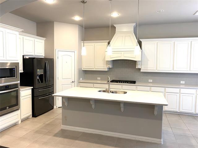 Building Photo - 6912 Badlands Dr