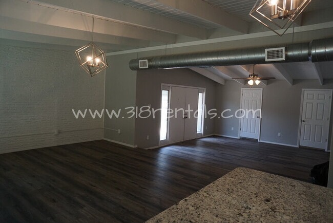 Building Photo - 948 Captain Shreve Dr