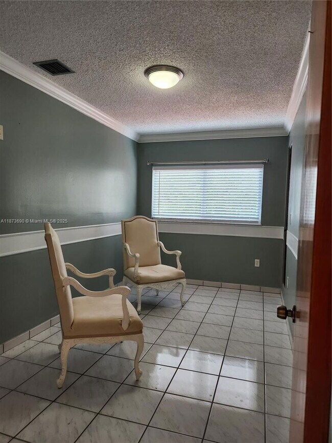 Building Photo - 3620 SW 106th Ave