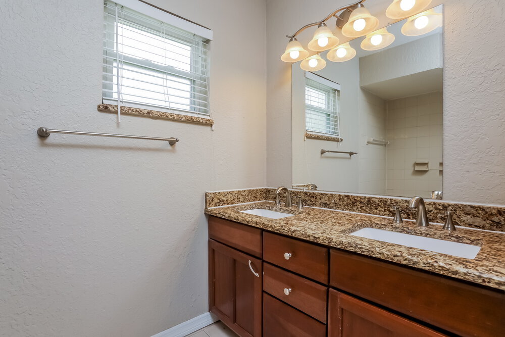 Building Photo - 8612 Villa Nova St