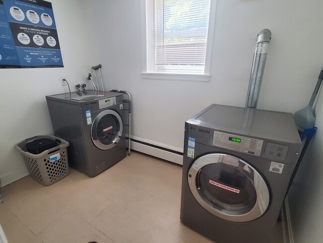 Building Photo - 433 Sea St