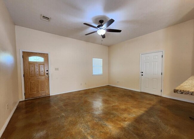 Building Photo - 3935 John Sharp Pkwy