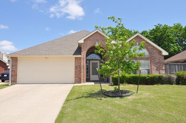 Building Photo - VIEW NOW/COMING SOON - Charming Cul-de-Sac Home in Rockwall with Flexible Floorplan & Spacious Ba...