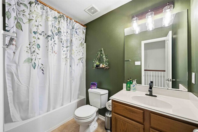 Building Photo - 10634 Kentington Oak Dr