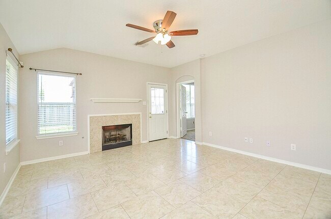 Building Photo - 14618 Rochelle Ct