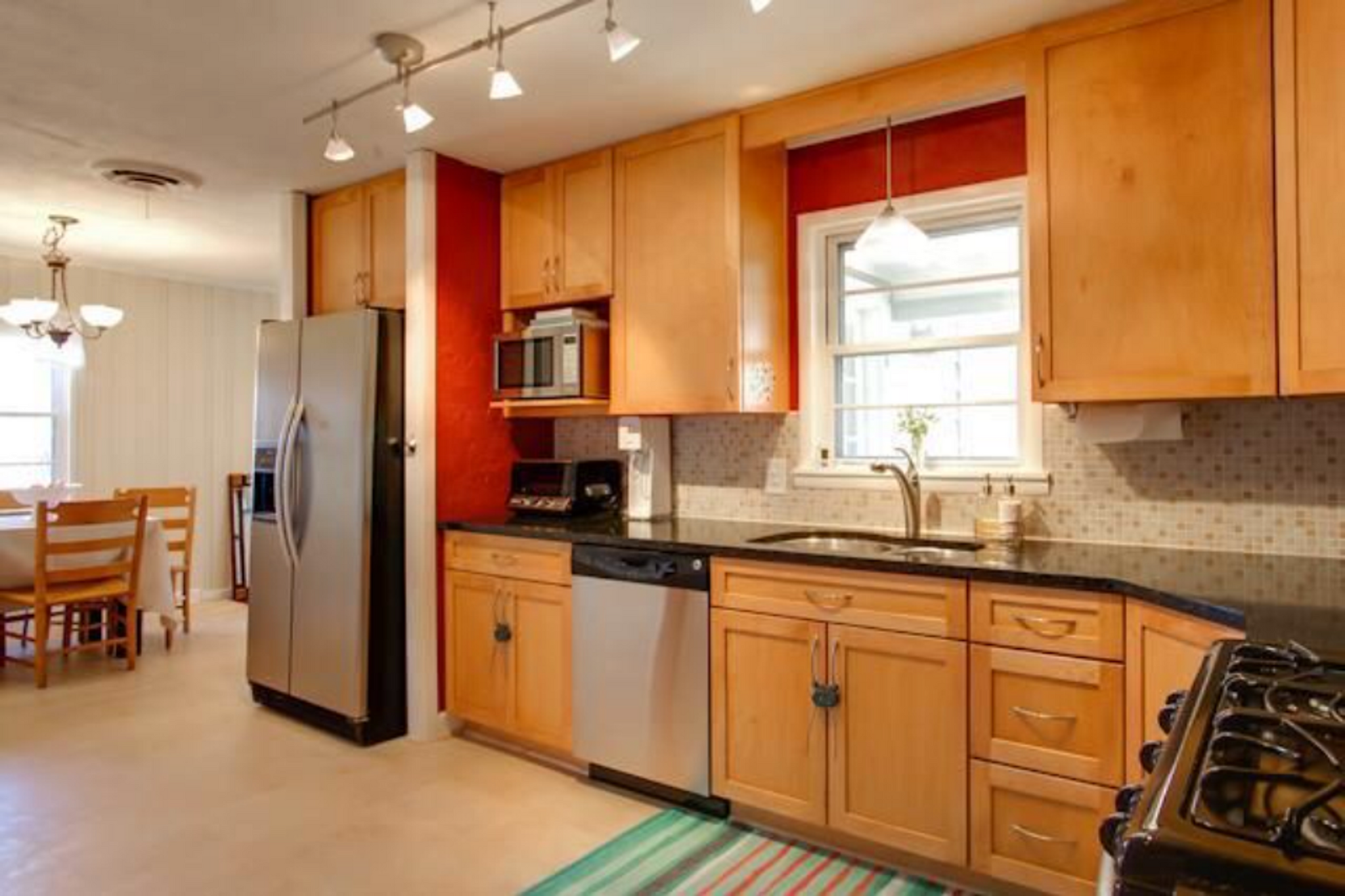Kitchen overlooking backyard - 3300 Medina Avenue