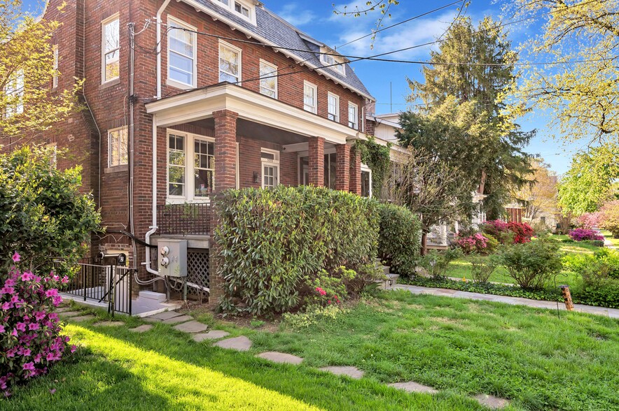 Primary Photo - 5333 42nd St NW