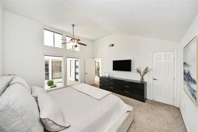 Building Photo - 4411 Hickory Downs Dr