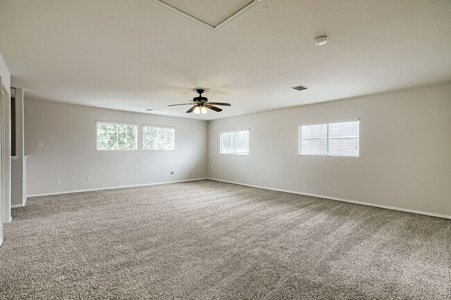Building Photo - Property in Bulverde Village