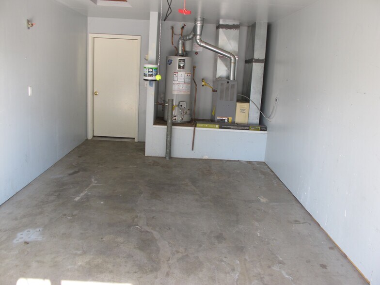 Building Photo - 14360 N Cassia St