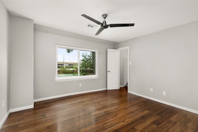 Building Photo - 1014 Riverlace Dr