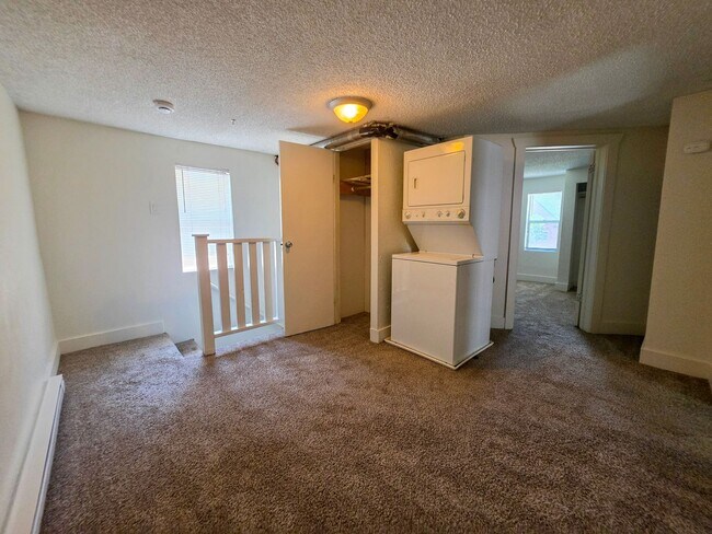 Building Photo - 2 bedroom 2 story Townhouse in Longmont