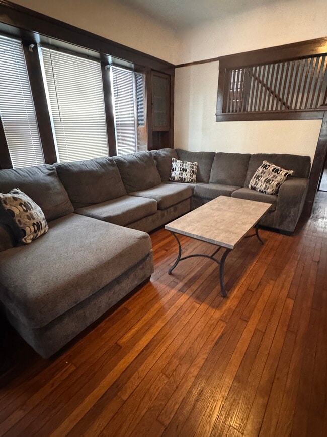 Building Photo - 1477 E 116th St