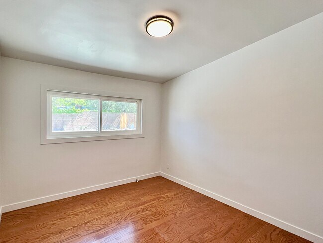 Bedroom - 5352 Bayer Pl