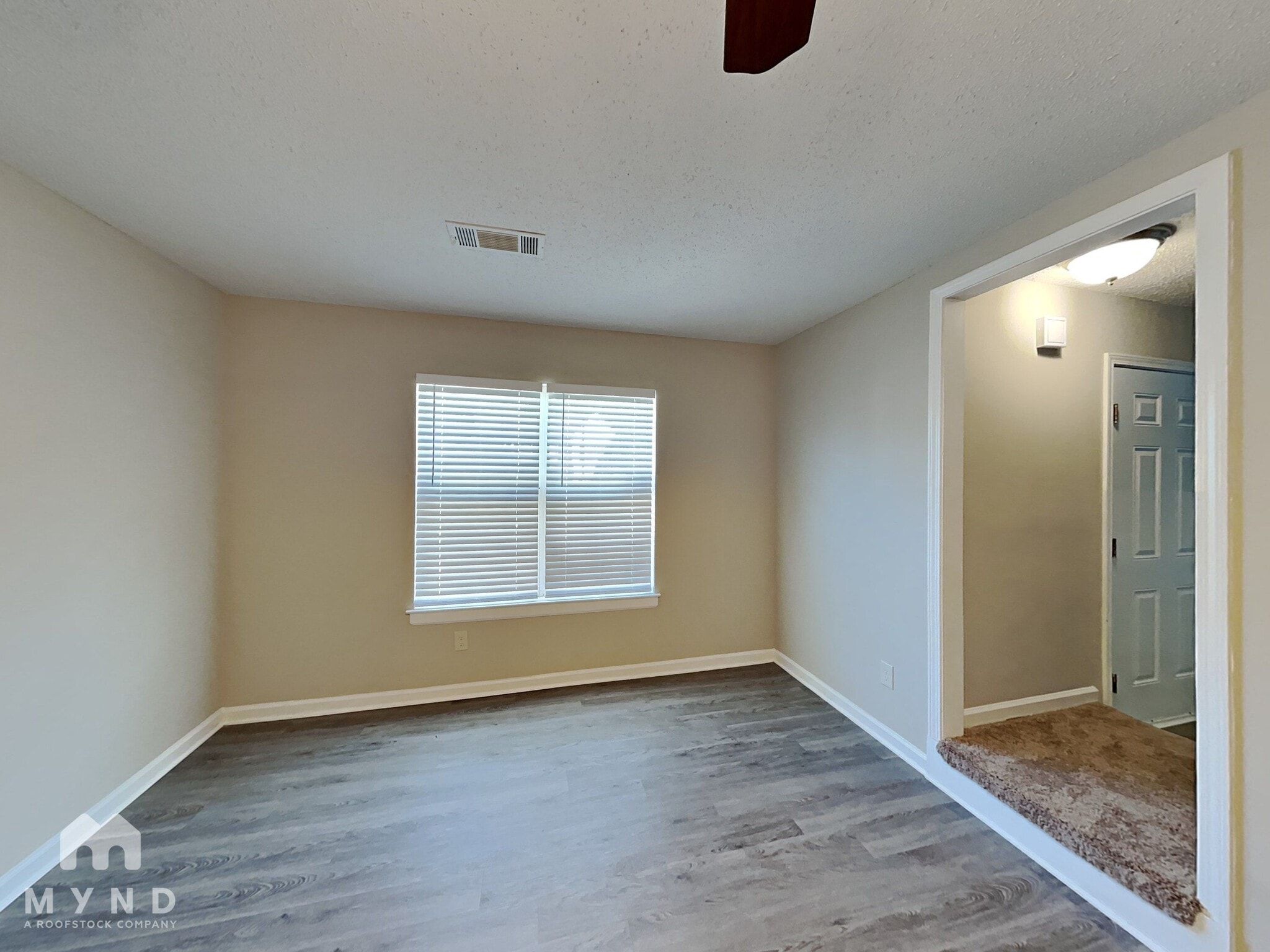 Building Photo - 5561 Northcut Dr