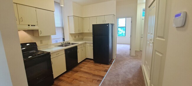 Primary Photo - 1217 Lami St