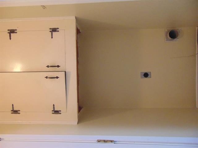 Building Photo - 2114 E Park Row Dr