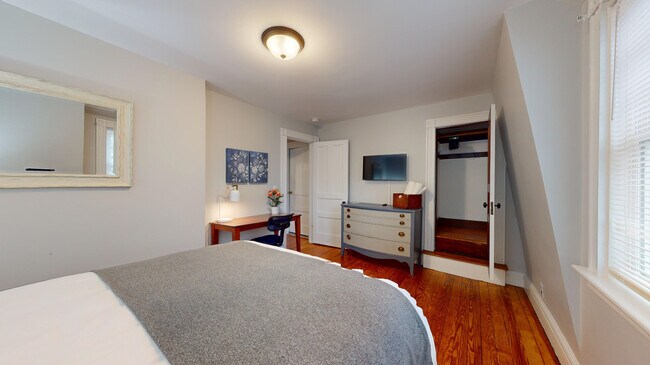 Building Photo - 16 Linder Terrace