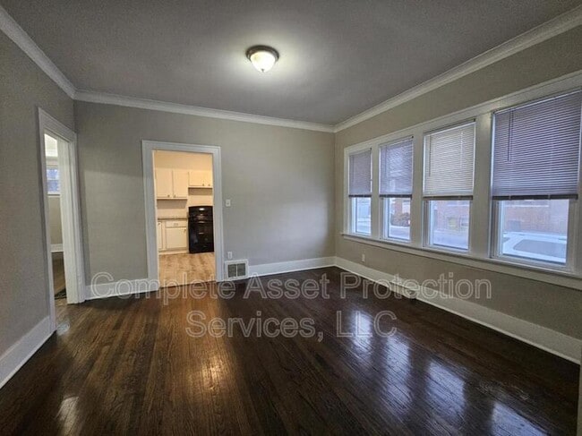 Building Photo - 6404 Harrison Ave