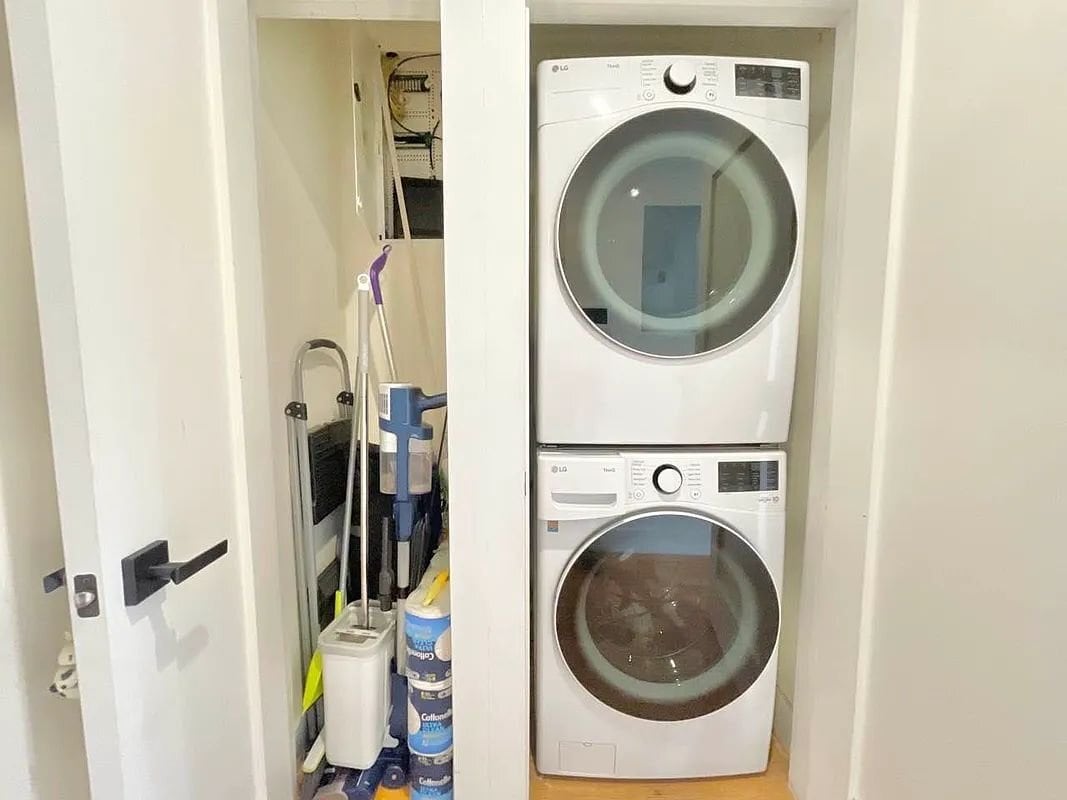 Building Photo - 1509 Dean St