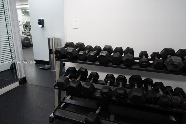 Building Photo - 800 N Miami Ave