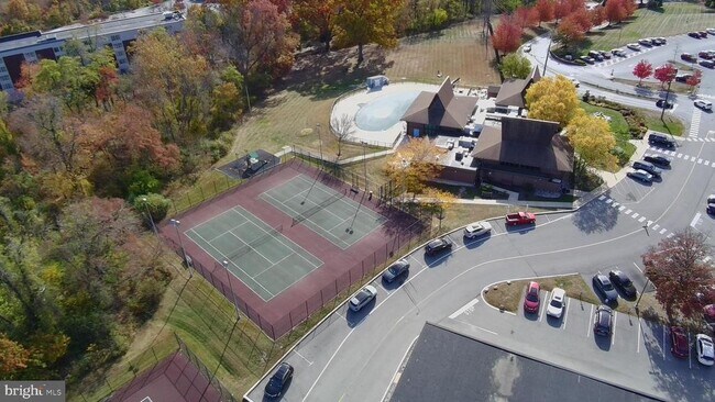 Building Photo - 20930 Valley Forge Cir