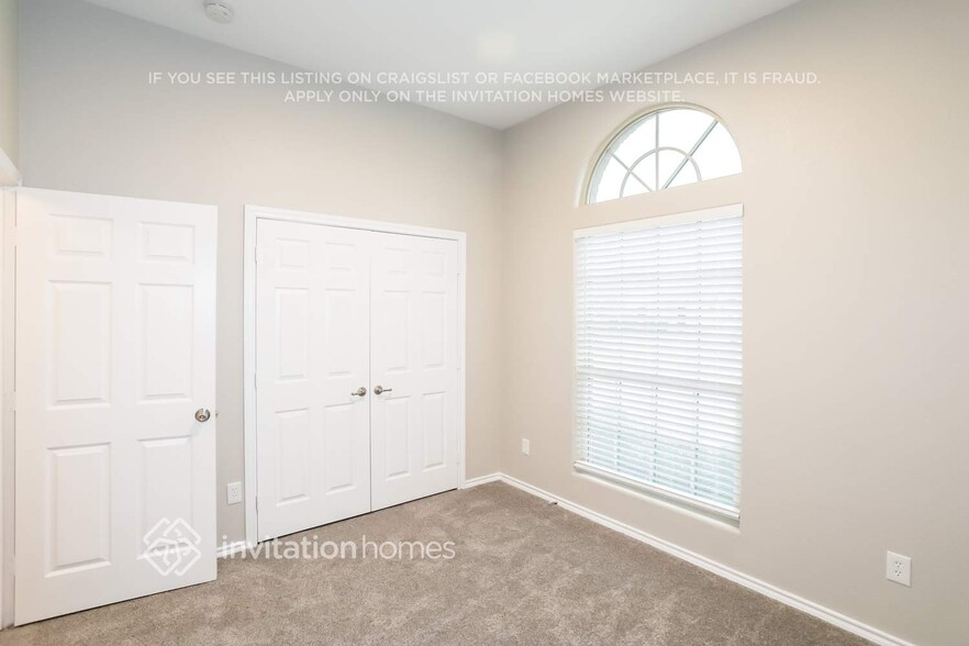 Building Photo - 805 Santa Rosa Dr