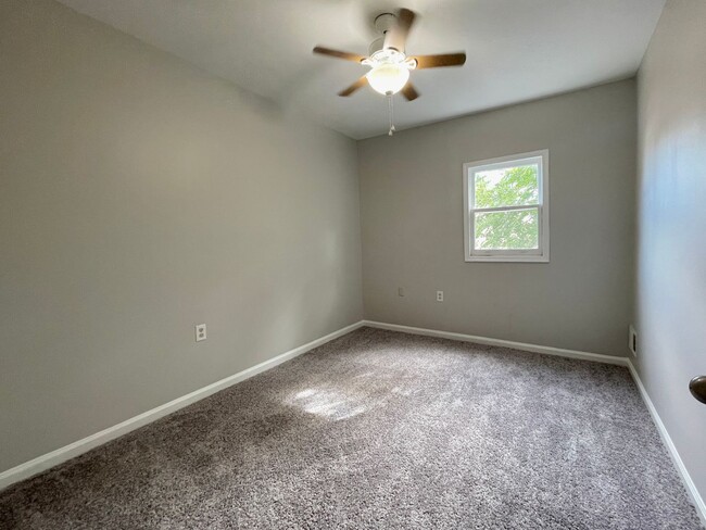 Building Photo - Updated 3 Bed 2.5 Bath townhome in Manassas