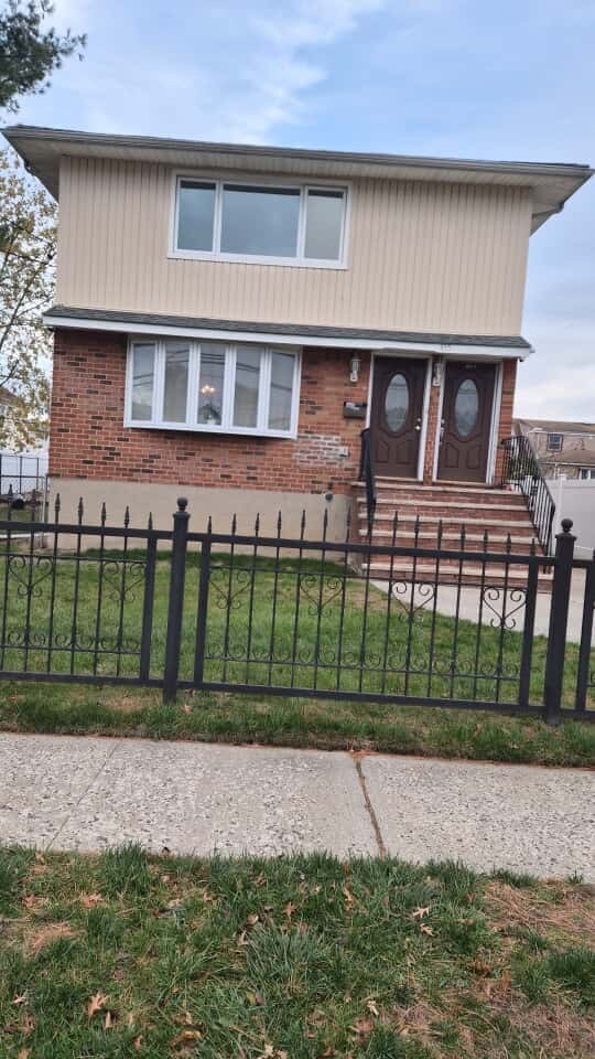 Building Photo - 355 Lehrer Ave