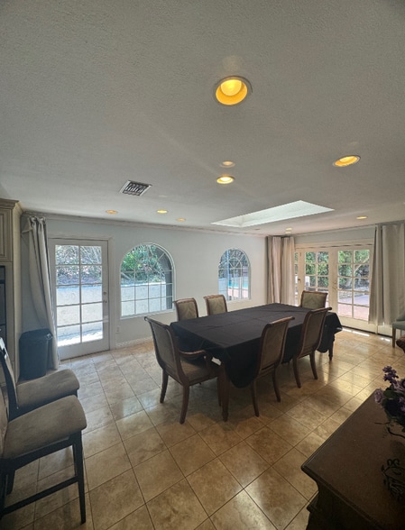 Building Photo - 483 Rancho Del Sol Dr