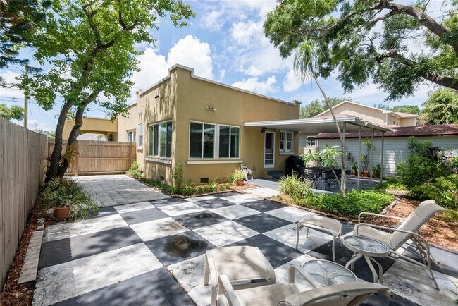 Building Photo - 3611 W Bay to Bay Blvd