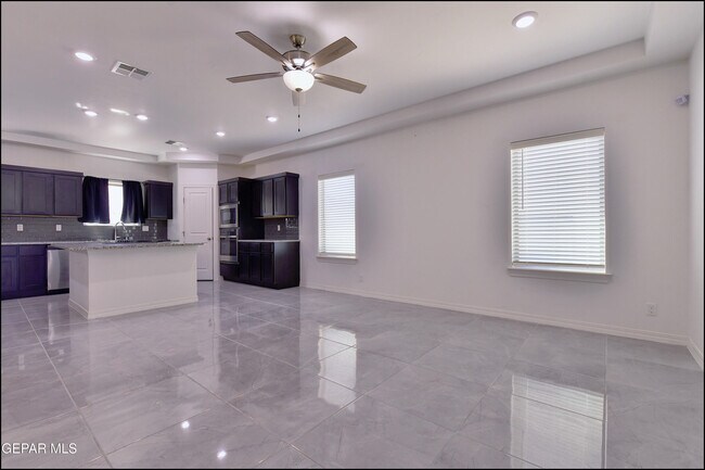 Building Photo - 12844 Giovanni Grajeda Ave